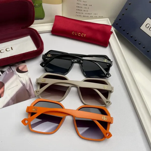 GUCCI(クッチ ) サングラス