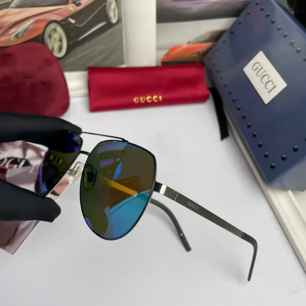 GUCCI(クッチ ) サングラス