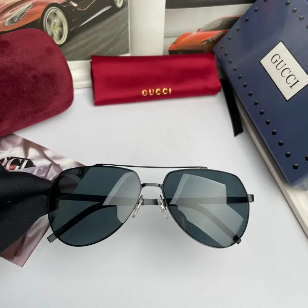 GUCCI(クッチ ) サングラス