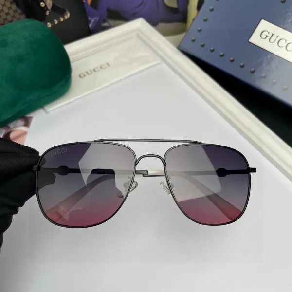 GUCCI(クッチ ) サングラス
