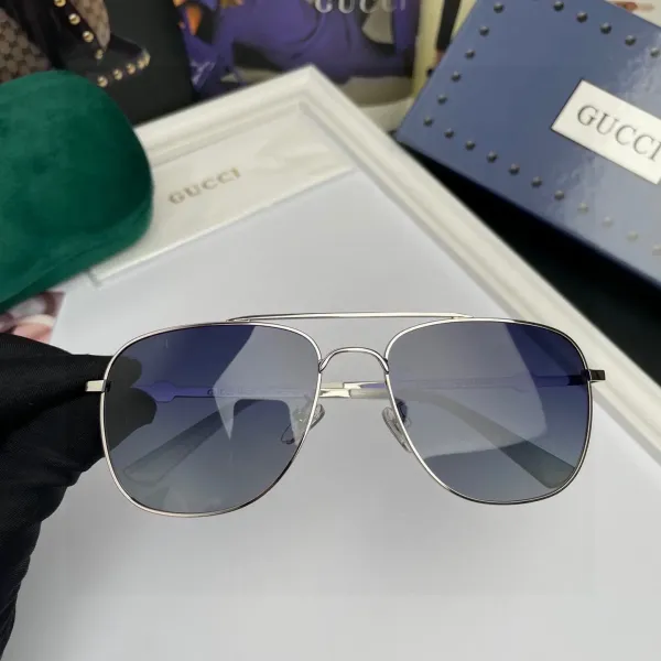 GUCCI(クッチ ) サングラス