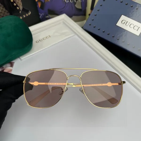 GUCCI(クッチ ) サングラス