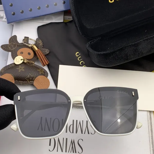 GUCCI(クッチ ) サングラス