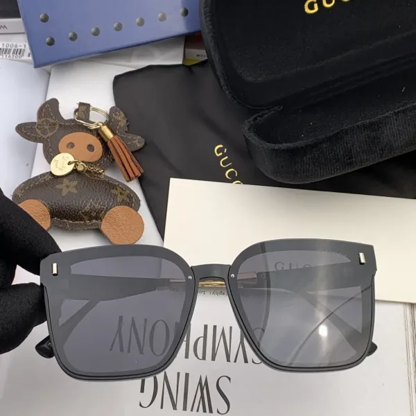 GUCCI(クッチ ) サングラス