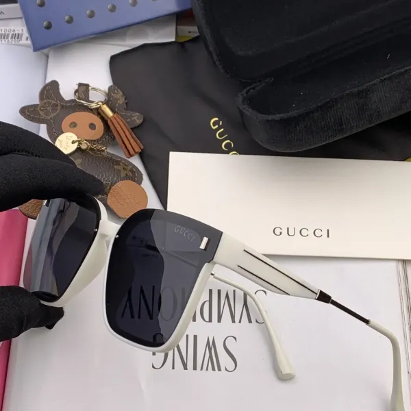 GUCCI(クッチ ) サングラス