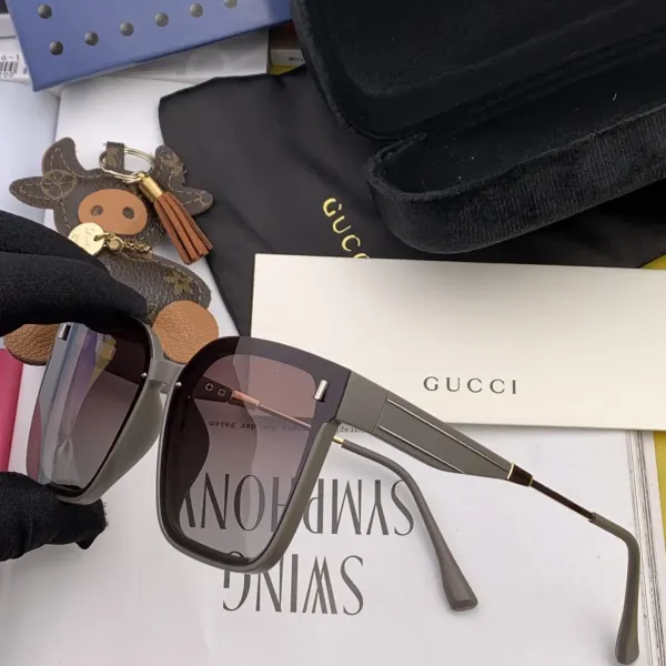 GUCCI(クッチ ) サングラス