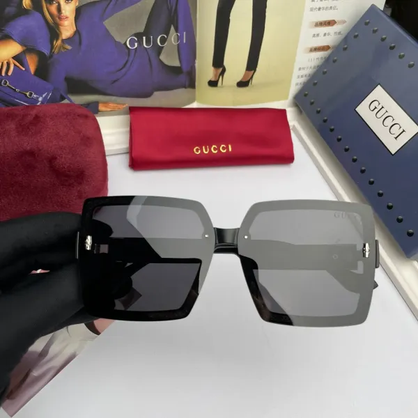 GUCCI(クッチ ) サングラス
