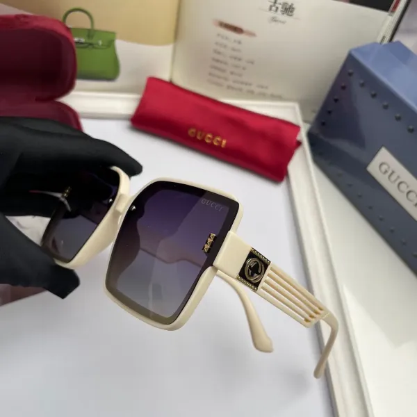 GUCCI(クッチ ) サングラス
