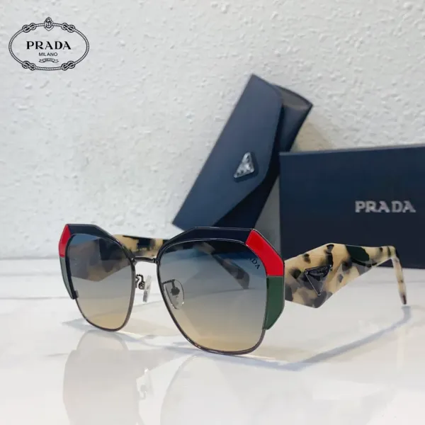 PRADA(プラダ) サングラス