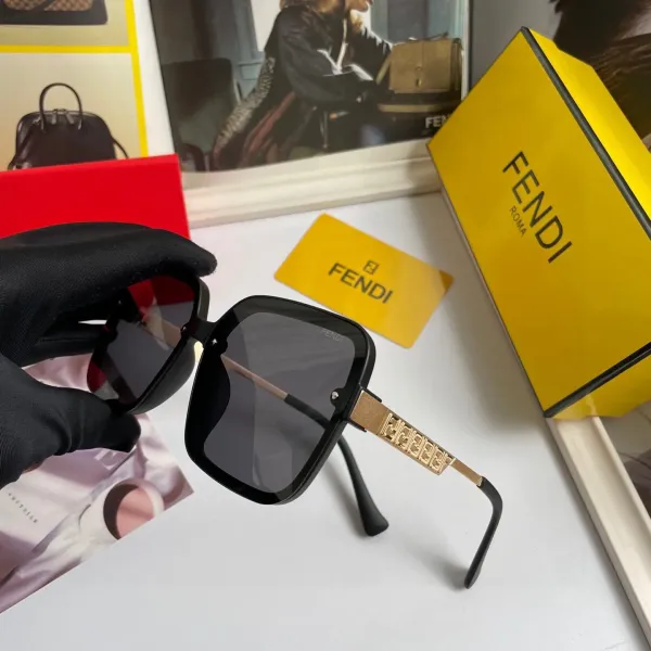 FENDI(フェンディ ) サングラス 24706