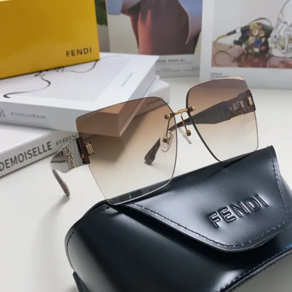 FENDI(フェンディ ) サングラス 24706