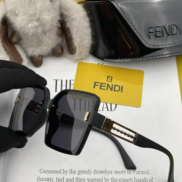 FENDI(フェンディ ) サングラス 24706