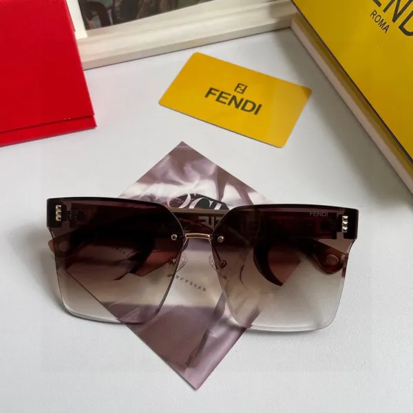 FENDI(フェンディ ) サングラス 24706