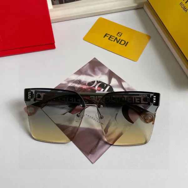 FENDI(フェンディ ) サングラス 24706