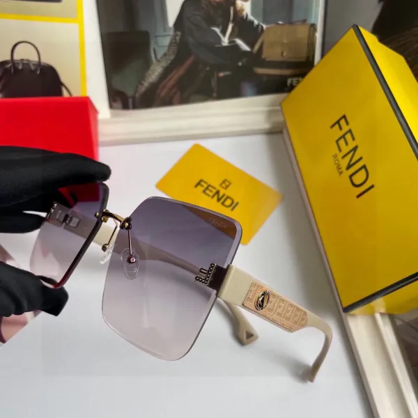 FENDI(フェンディ ) サングラス 24706