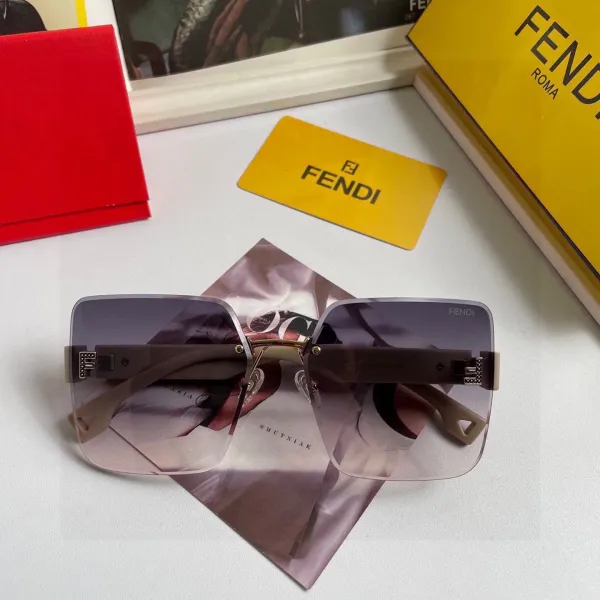FENDI(フェンディ ) サングラス 24706