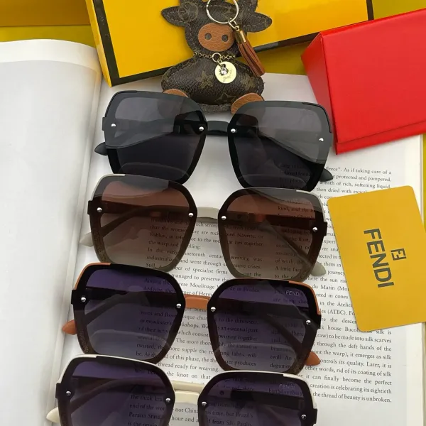 FENDI(フェンディ ) サングラス 24706