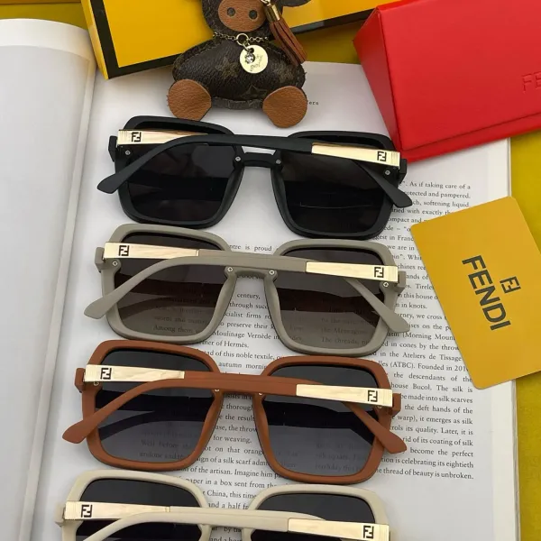 FENDI(フェンディ ) サングラス 24706