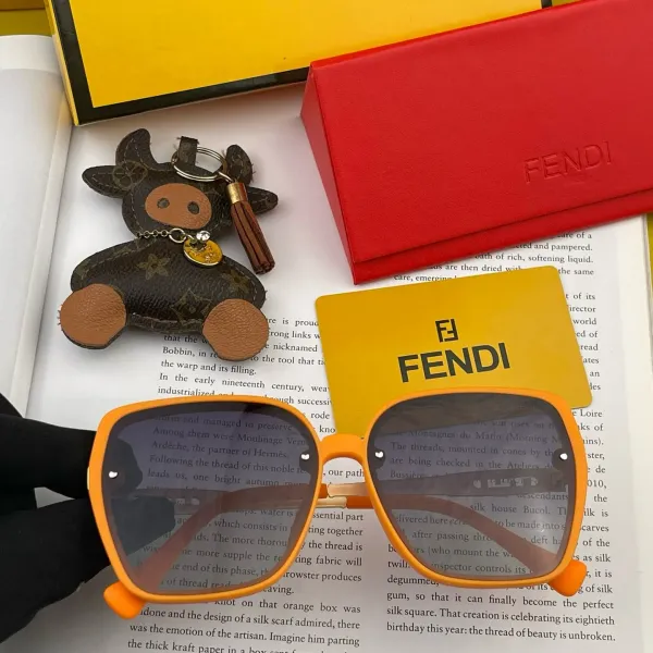 FENDI(フェンディ) サングラス