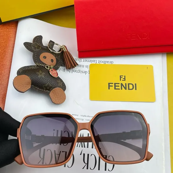 FENDI(フェンディ) サングラス