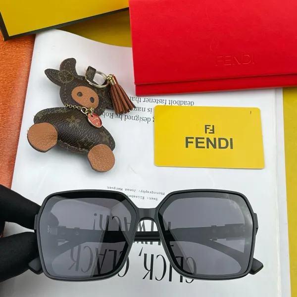 FENDI(フェンディ) サングラス