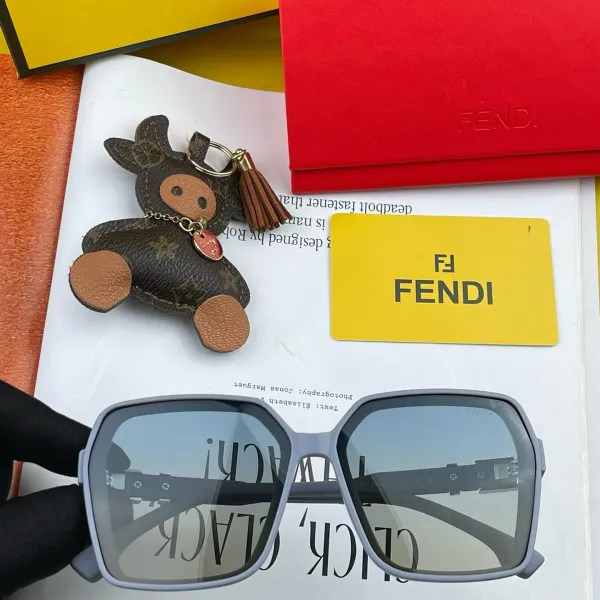 FENDI(フェンディ) サングラス