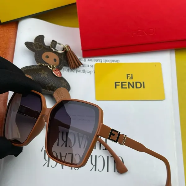 FENDI(フェンディ) サングラス