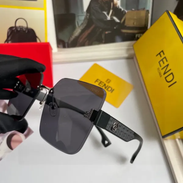 FENDI(フェンディ) サングラス