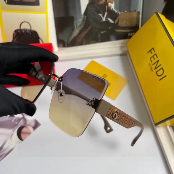 FENDI(フェンディ) サングラス