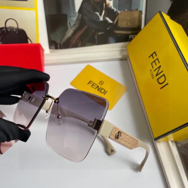 FENDI(フェンディ) サングラス