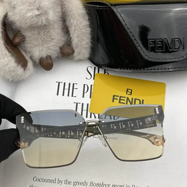FENDI(フェンディ) サングラス