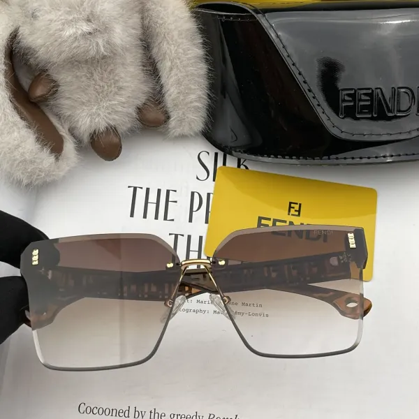 FENDI(フェンディ) サングラス