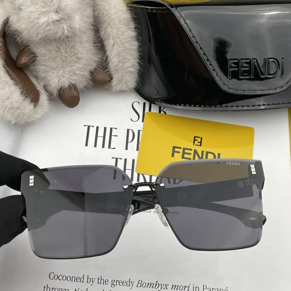 FENDI(フェンディ) サングラス