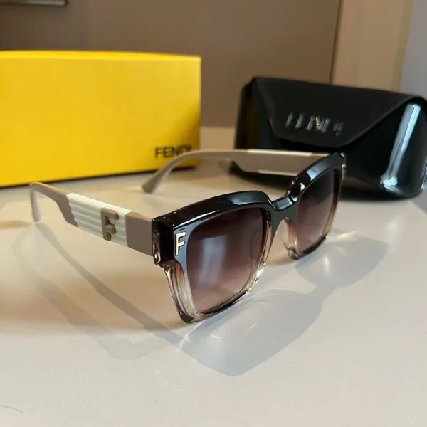 FENDI(フェンディ) サングラス