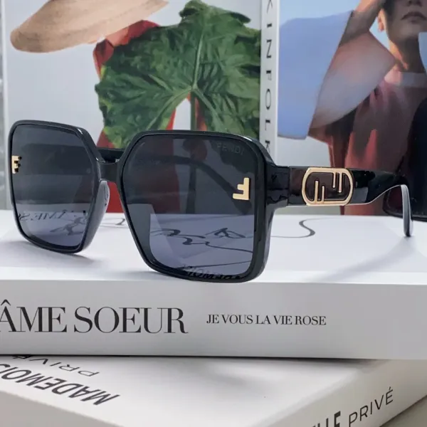 FENDI(フェンディ) サングラス