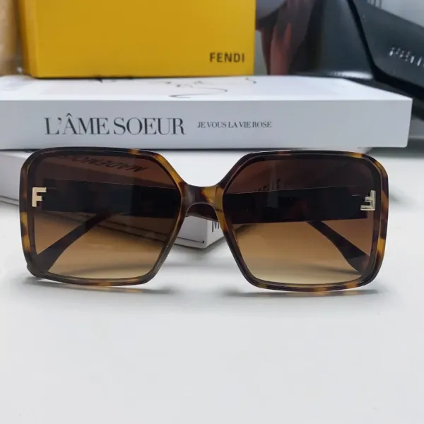 FENDI(フェンディ) サングラス