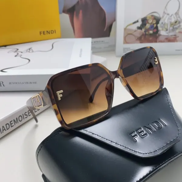 FENDI(フェンディ) サングラス