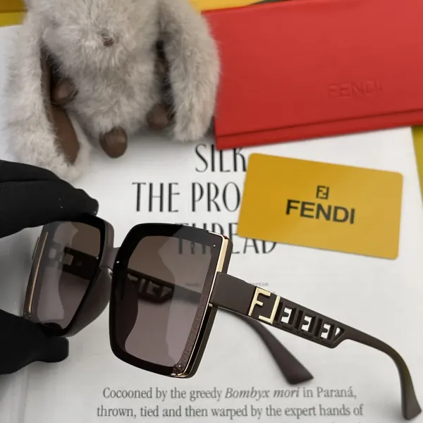 FENDI(フェンディ) サングラス