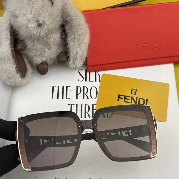 FENDI(フェンディ) サングラス