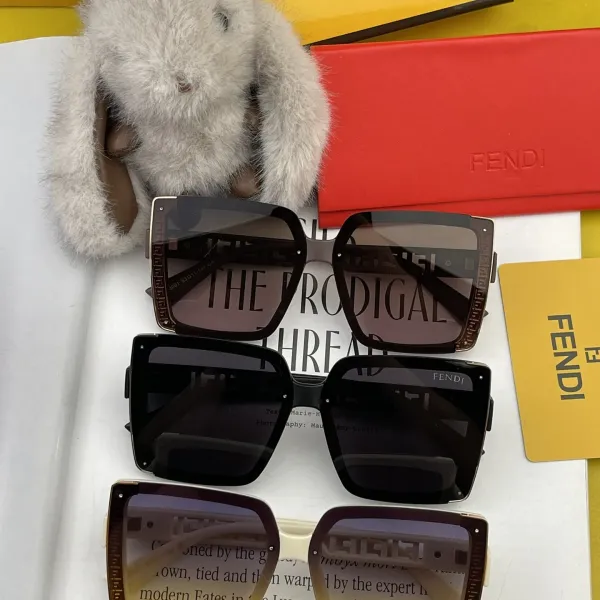 FENDI(フェンディ) サングラス