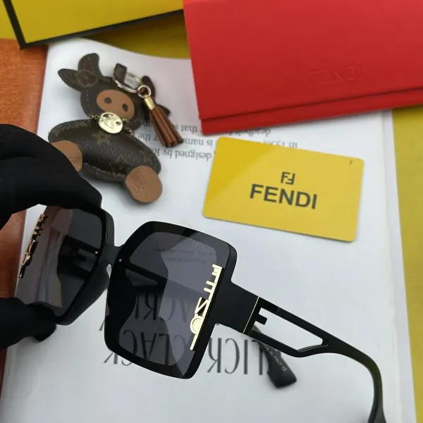 FENDI(フェンディ ) サングラス
