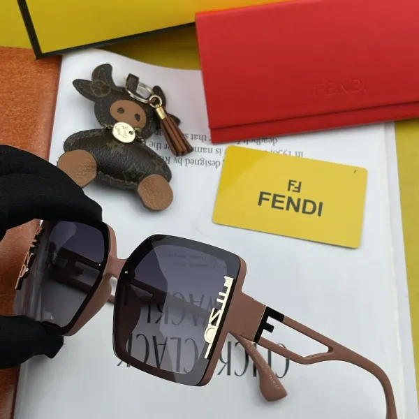 FENDI(フェンディ ) サングラス