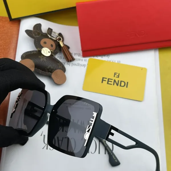 FENDI(フェンディ ) サングラス