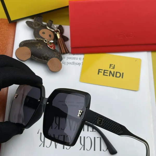 FENDI(フェンディ ) サングラス