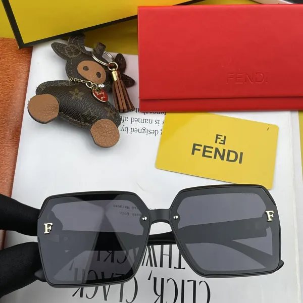 FENDI(フェンディ ) サングラス