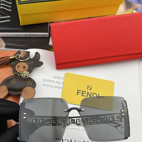 FENDI(フェンディ ) サングラス