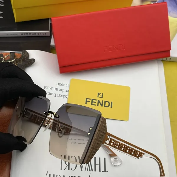 FENDI(フェンディ ) サングラス