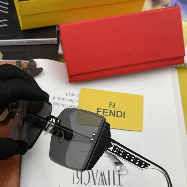 FENDI(フェンディ ) サングラス