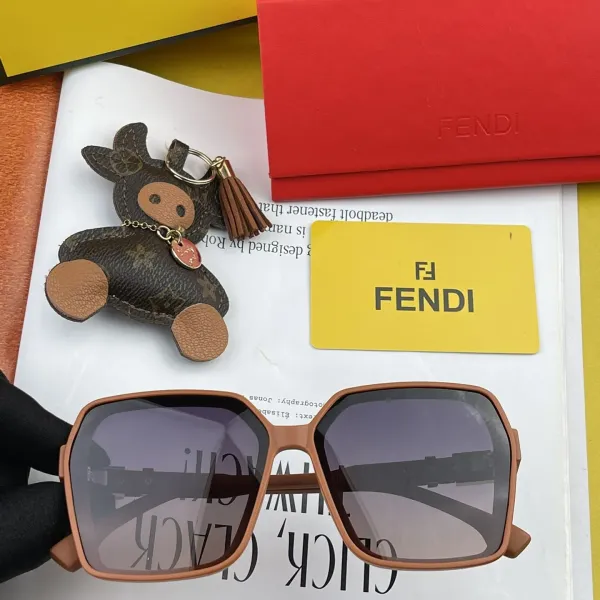 FENDI(フェンディ ) サングラス