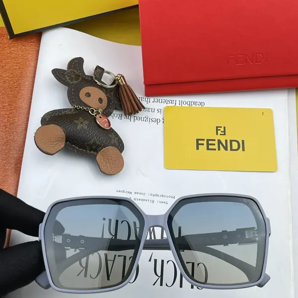 FENDI(フェンディ ) サングラス